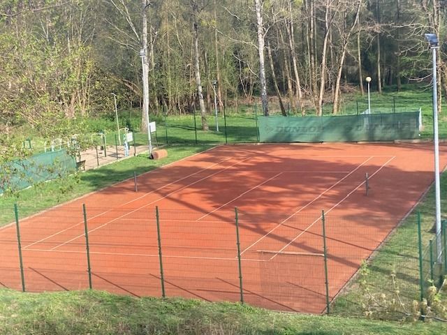 Galeria zdjęć: Kort tenisa ziemnego w Tucznie